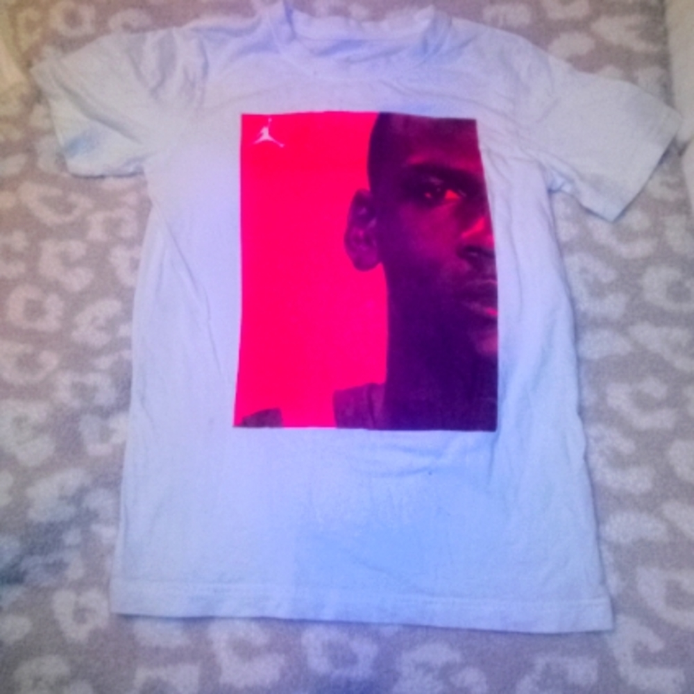 Jordan shirt. 🏀⛹️👟